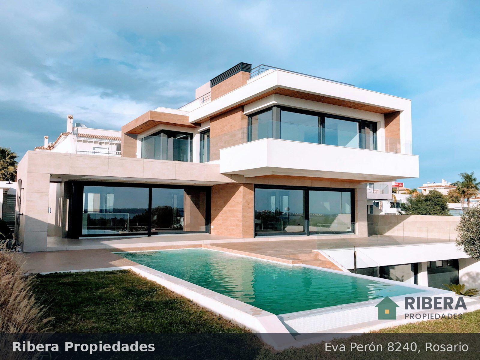 Casa 3 dormitorios con parque y pileta en Fisherton, foto 1